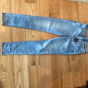 Express high rise skyscrapers light wash